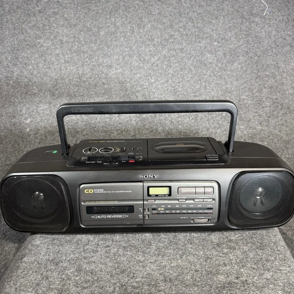 Sony CFD-S9 CD Radio Cassette‎ Boombox – Untested – For Parts or Repair